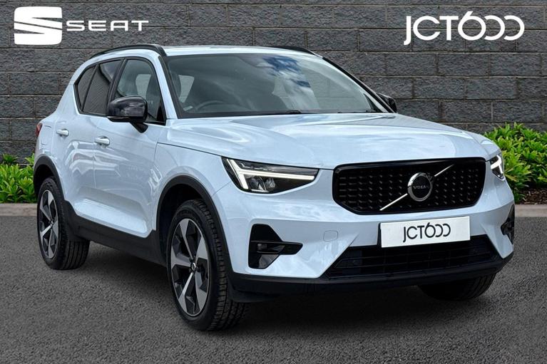 Used VOLVO Xc40
