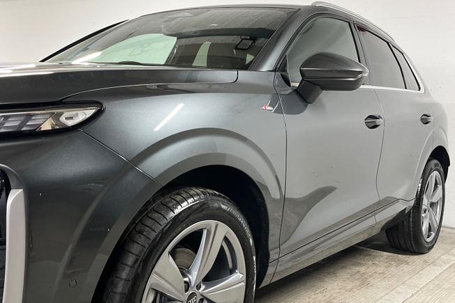 AUDI Q3 Photo 30