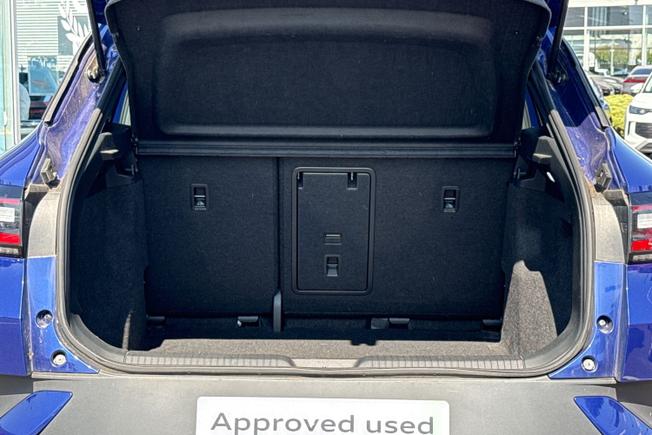 VOLKSWAGEN ID.4 Photo 12
