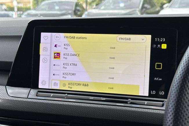 Volkswagen Golf Photo 13