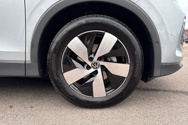 VOLKSWAGEN Tiguan Photo 5