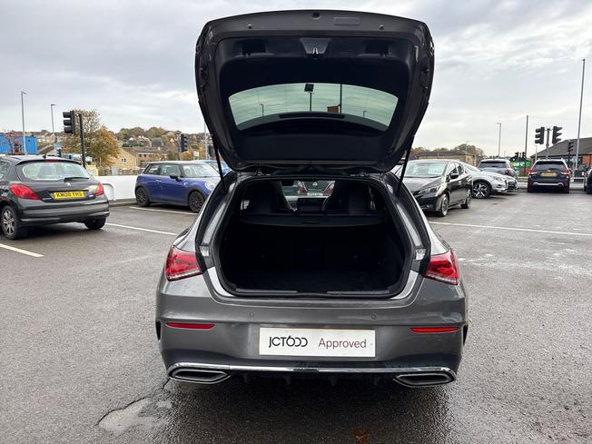 MERCEDES-BENZ CLA Photo 12