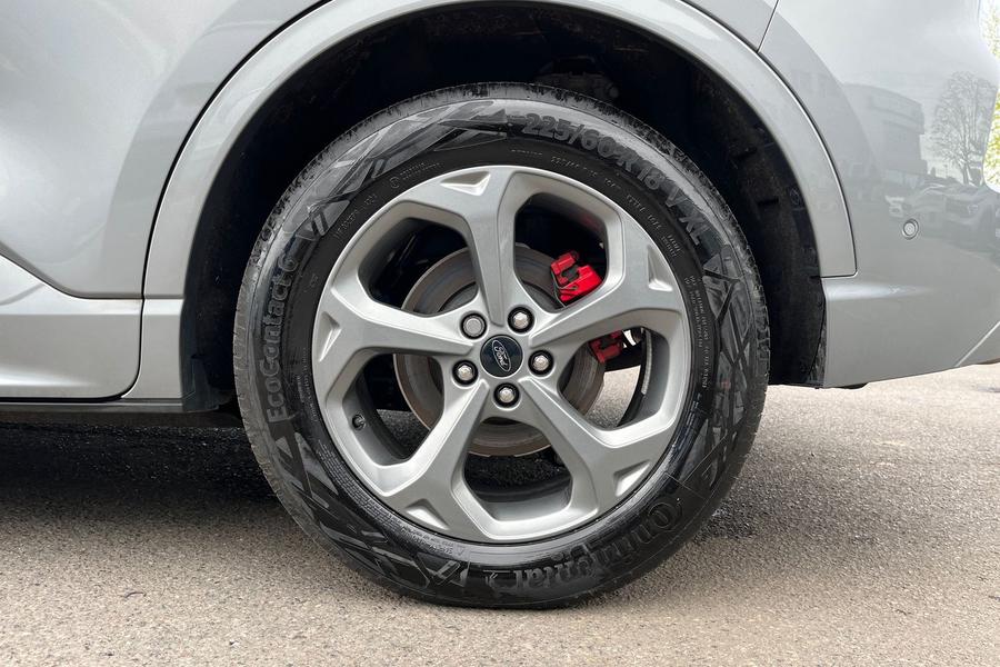 Ford Kuga Photo autoimg-a2ce10a872aafb22bf123b7c6de672c6f4b96db0.jpg