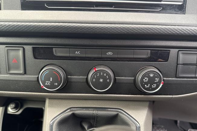 VOLKSWAGEN Transporter Photo 48