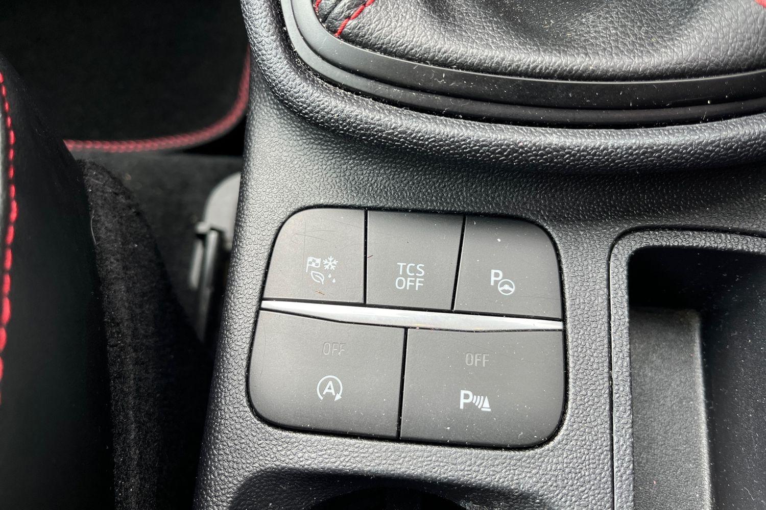 Ford FIESTA Photo 37