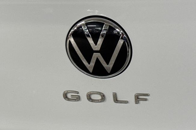 VOLKSWAGEN Golf Photo 27
