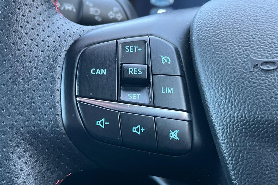 Used Ford FOCUS YH25XHR 32