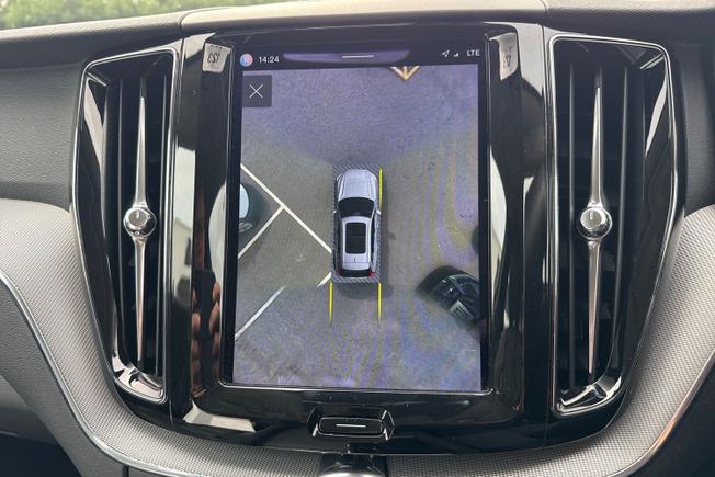VOLVO XC60 Photo 21