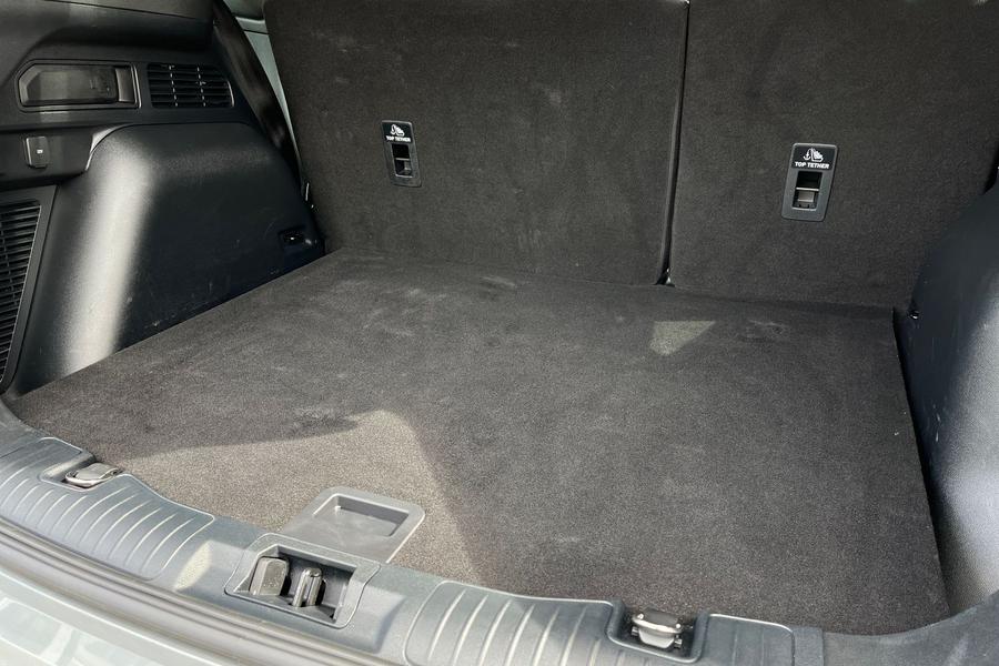 Ford Kuga Photo autoimg-a2e06f5a34dca47e338592a926d763a9b73589f9.jpg