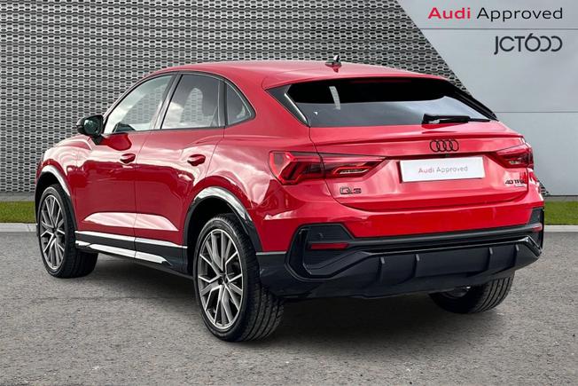 AUDI Q3 Photo 3