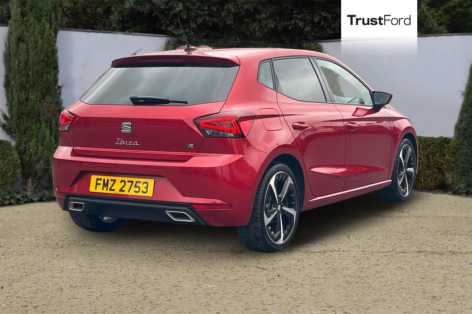 SEAT Ibiza Photo 3