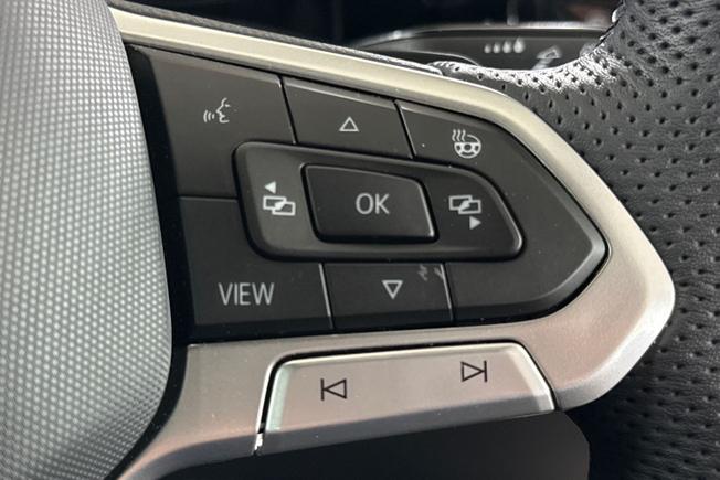 Volkswagen Golf Photo 17