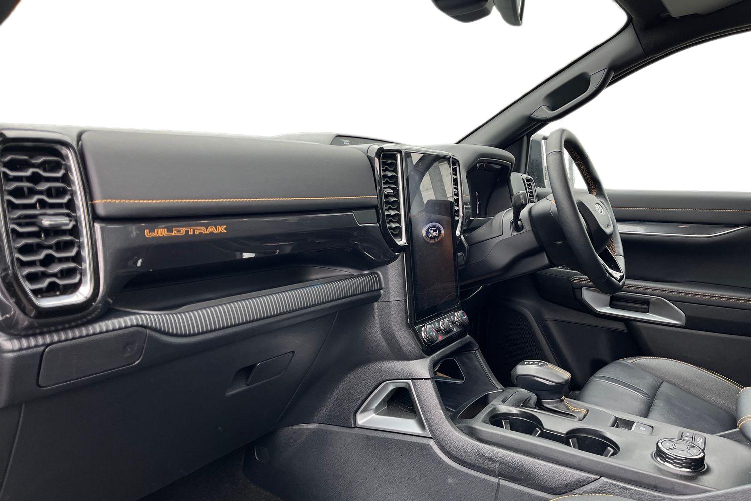 Ford RANGER Photo 2