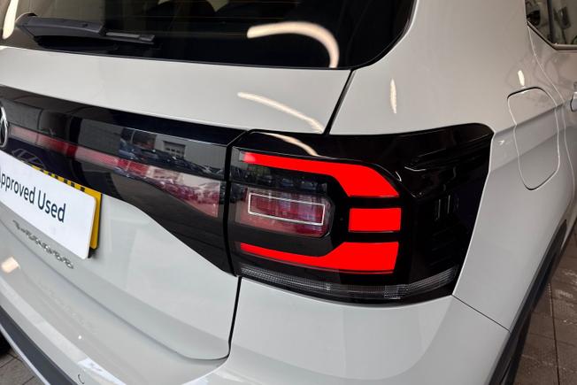 VOLKSWAGEN T-Cross Photo 18