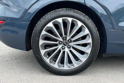 AUDI Q8 E-Tron Photo 5