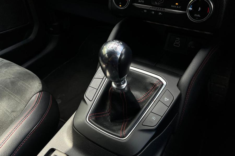 Ford Kuga Photo autoimg-a2ea4da1b3882360ab5db9d6f4396189d5bc52af.jpg