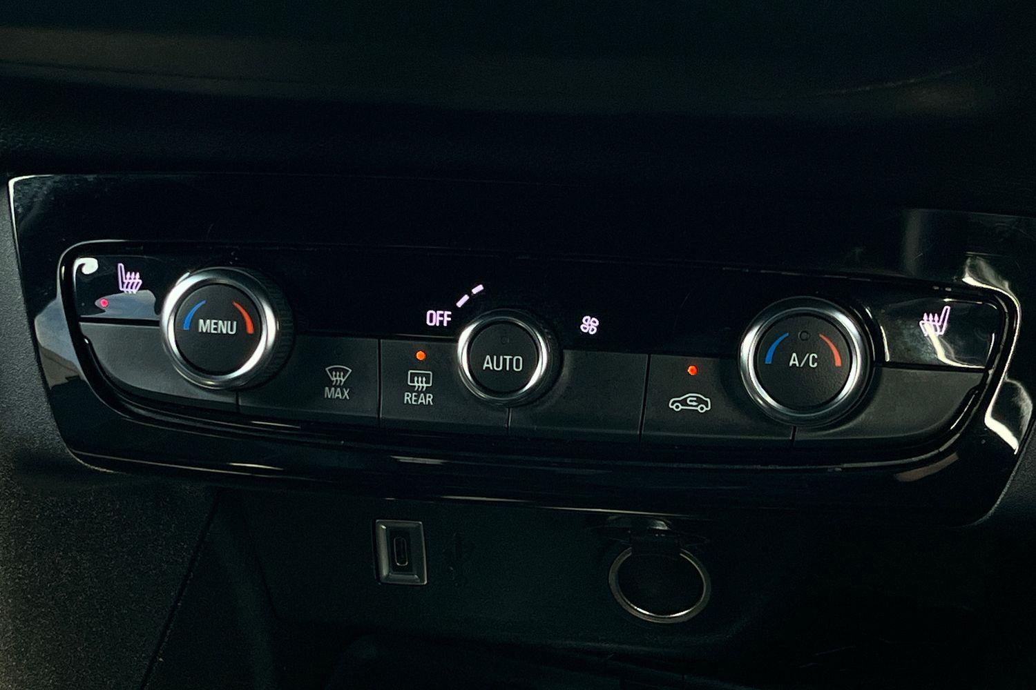 Vauxhall CORSA Photo 30