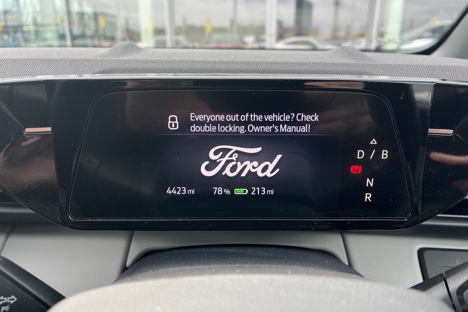 Ford Explorer Photo 12