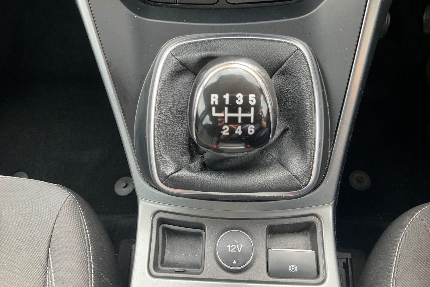 Ford KUGA Photo 28