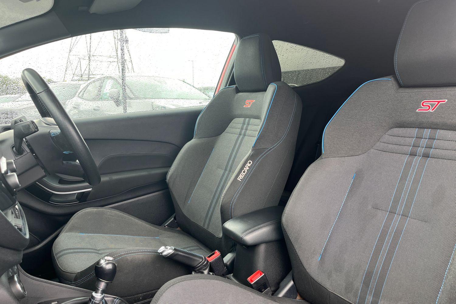 Ford Fiesta Photo 18