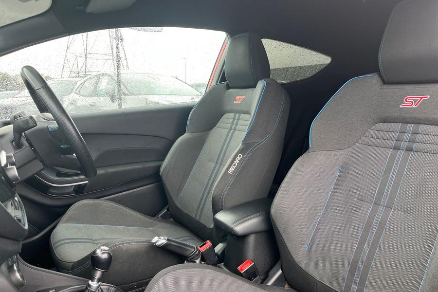 Ford Fiesta Photo autoimg-a2f23058144cdfc2c6e40b77f7d0bf8cc9d25f1c.jpg