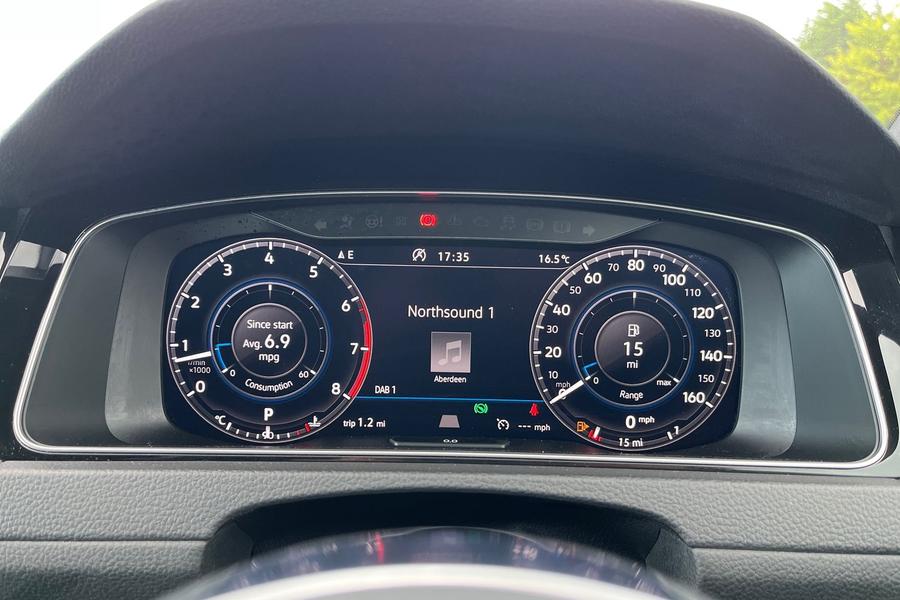 Volkswagen GOLF Photo autoimg-a2f32283dfa16841764c9ba028755a048fd8712b.jpg