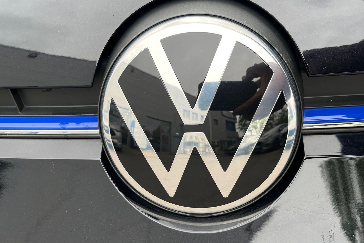 Volkswagen UP Photo 38