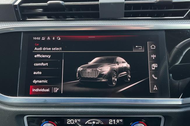 AUDI Q3 Photo 24