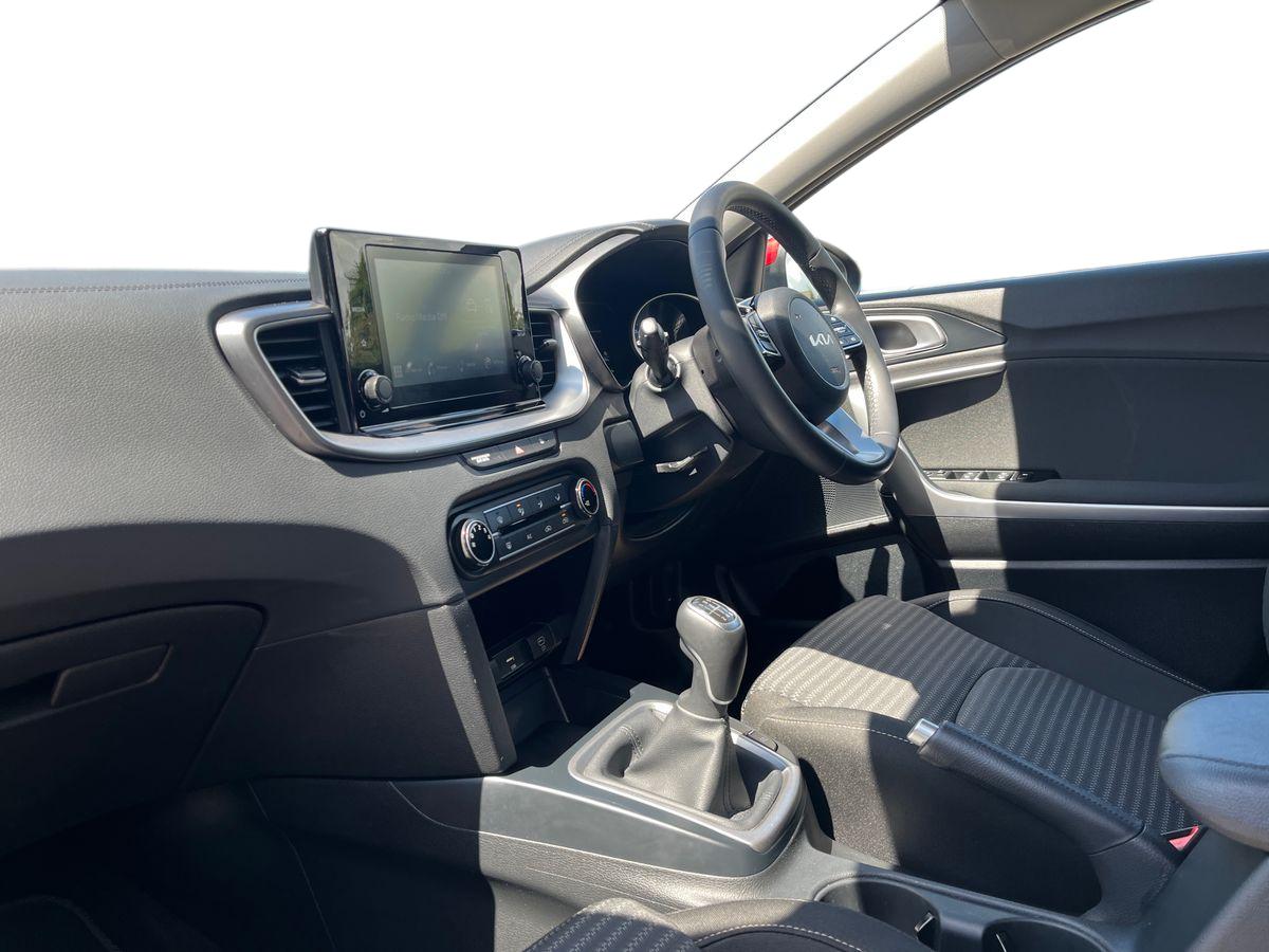 Kia Ceed Photo 2