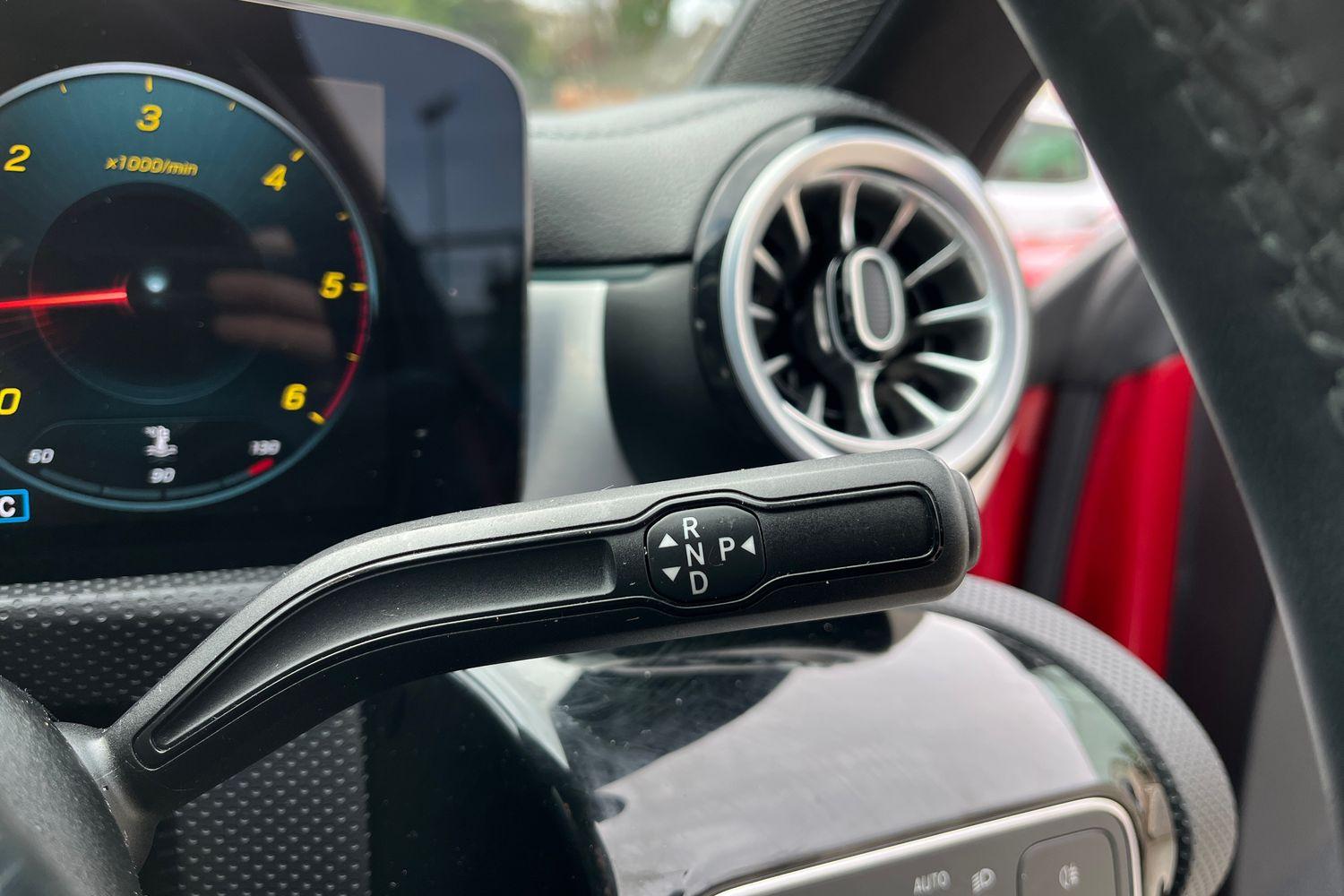 Mercedes-Benz CLA Photo 14