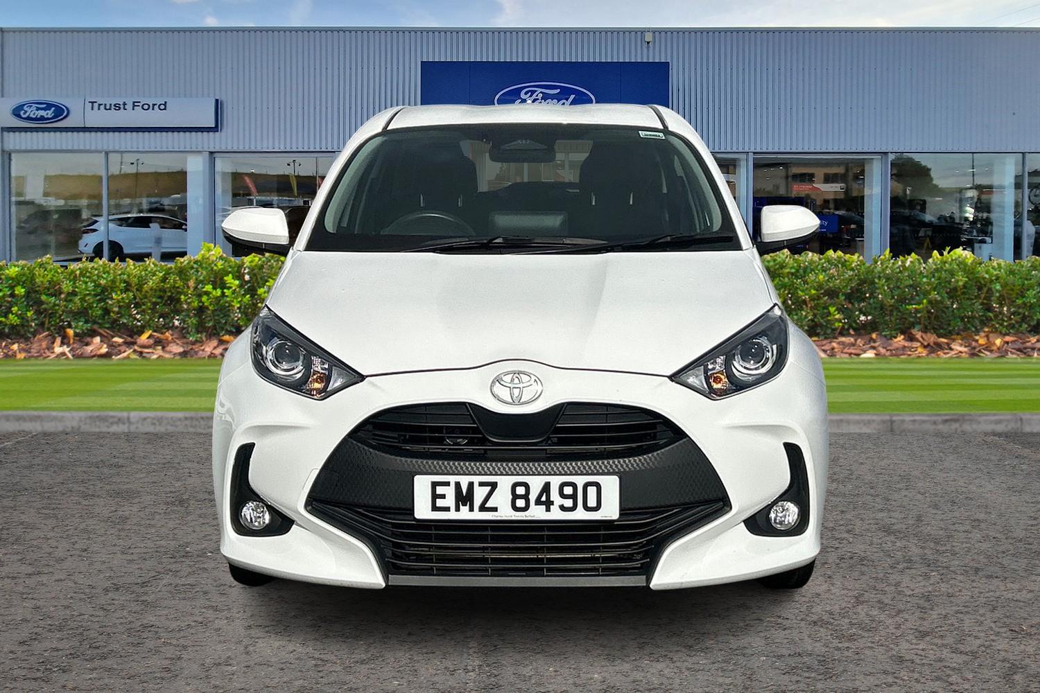 Toyota YARIS Photo 5