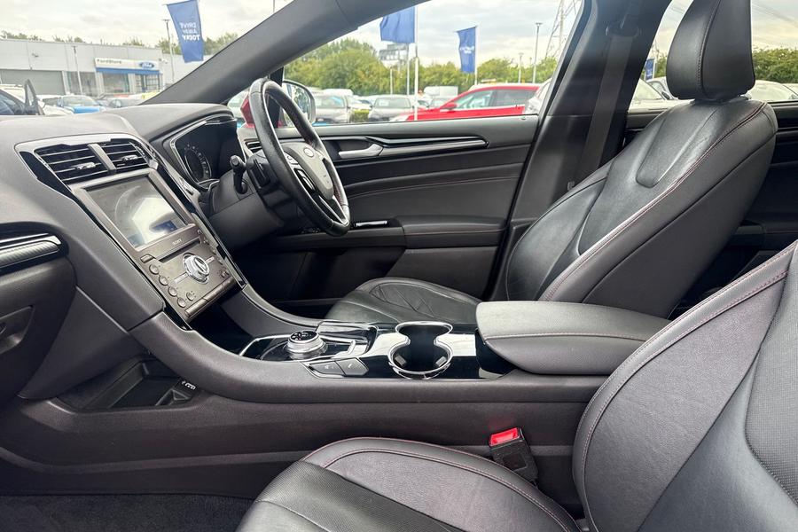 Ford MONDEO Photo autoimg-a2f975c9332a6a44839c6f13607fcfd7af27702d.jpg