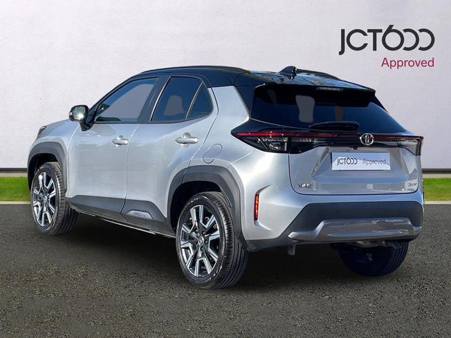 TOYOTA Yaris Cross Photo 3