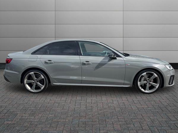 Audi A4 Photo autoimg-a30164f940a61b957ba86d3e66719cdfc0643a46.jpg