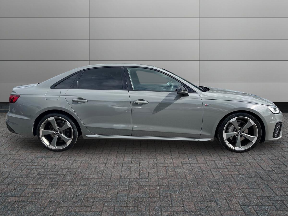 Audi A4 Photo 5
