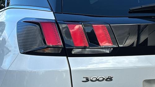Peugeot 3008 Photo autoimg-a305b3c0d1e8df26bbe3c3ebe7c0cbff017382a5.jpg