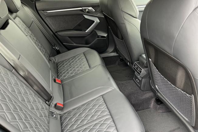 AUDI  S3 Saloon Photo 44