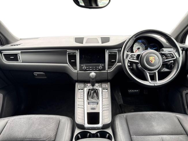 PORSCHE Macan Photo 10