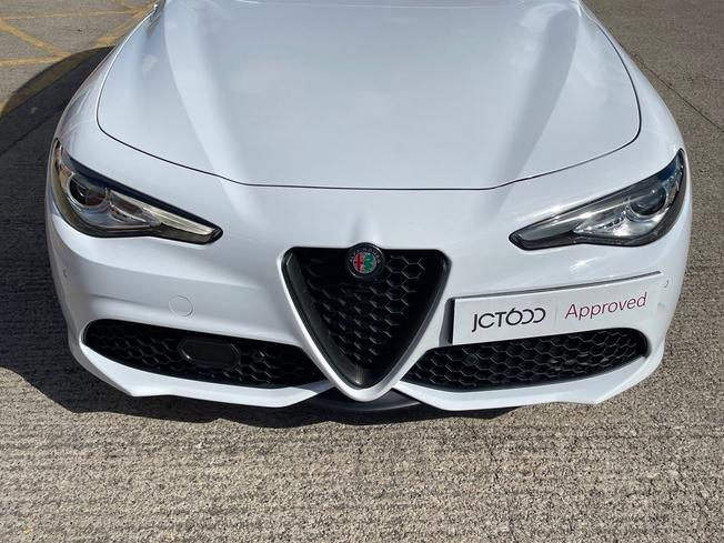 ALFA ROMEO Giulia Photo 21
