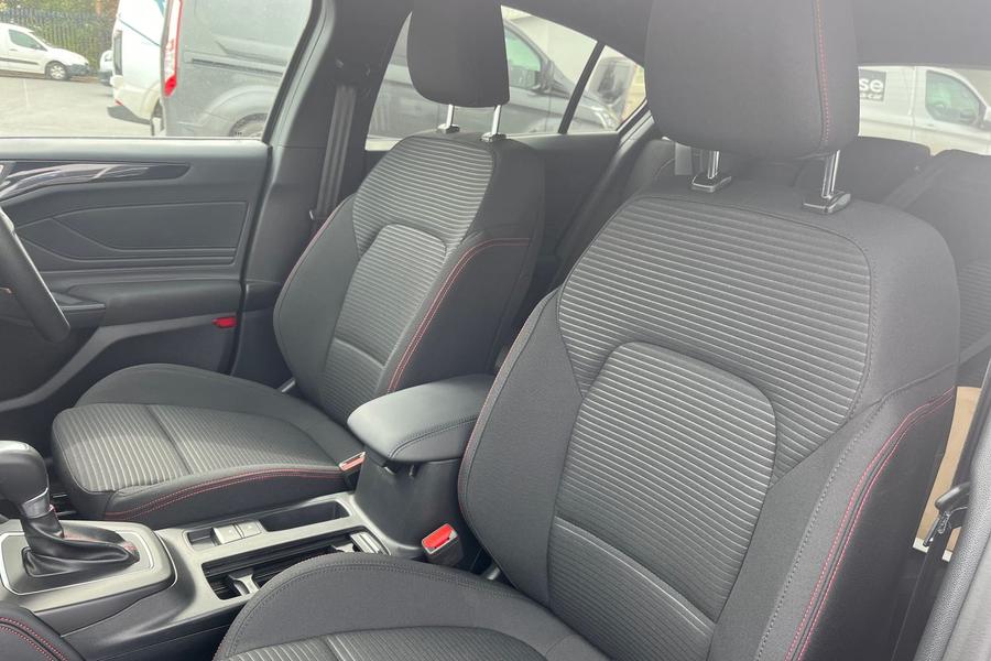 Ford FOCUS Photo autoimg-a31a44b444d1df7fb1a1512299e4c3aa5f1daeb3.jpg
