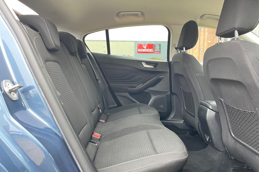 Ford Focus Photo autoimg-a31a56e8aab600ab7f2d8221404e4d3ab8dced88.jpg