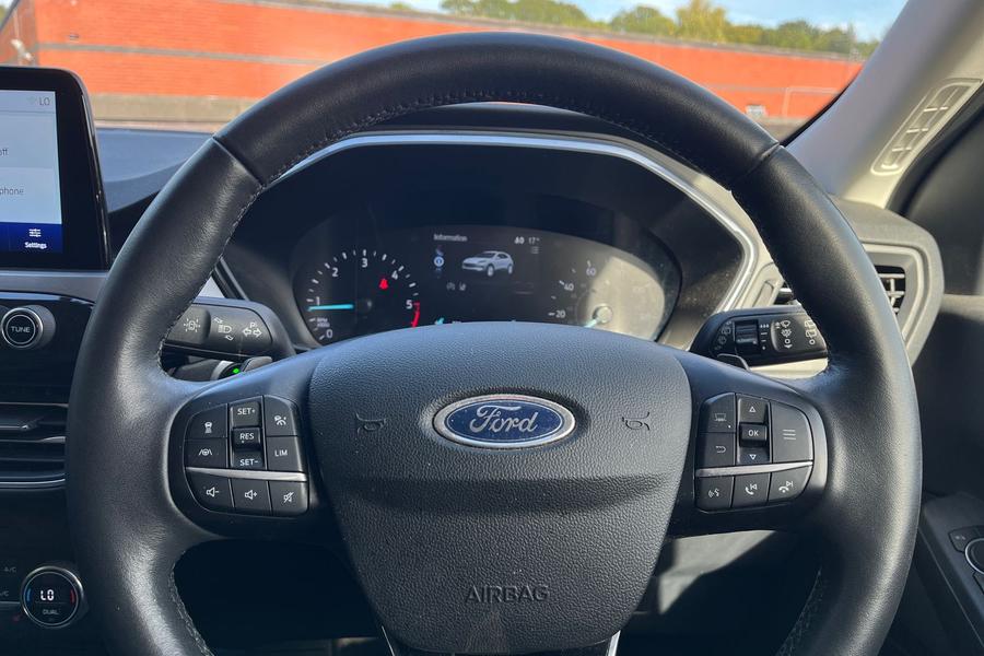 Ford Kuga Photo autoimg-a31a95e259594ff0313f8fd293a12a213b4c9cff.jpg