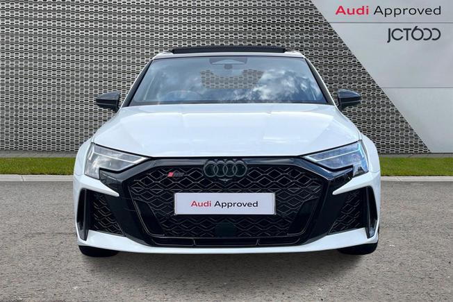 AUDI RS3 Photo 8