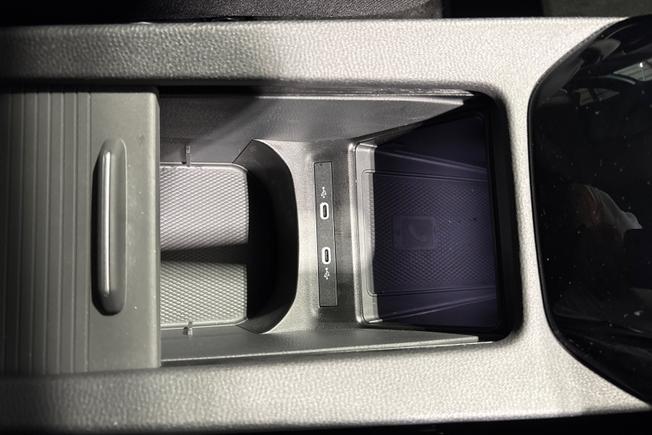 VOLKSWAGEN ID.5 Photo 28
