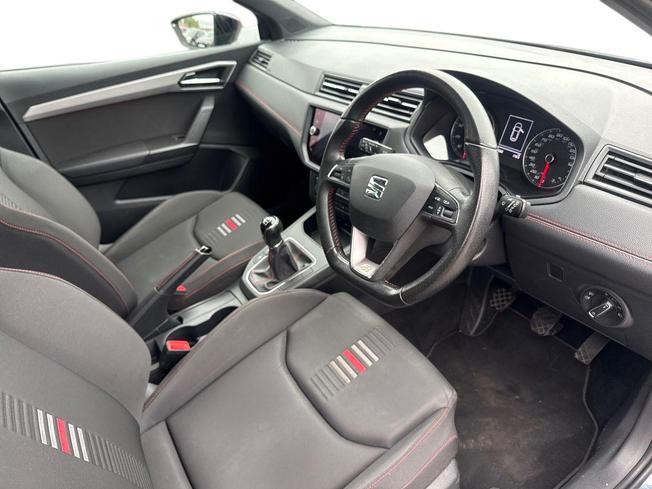 SEAT Ibiza Photo 6