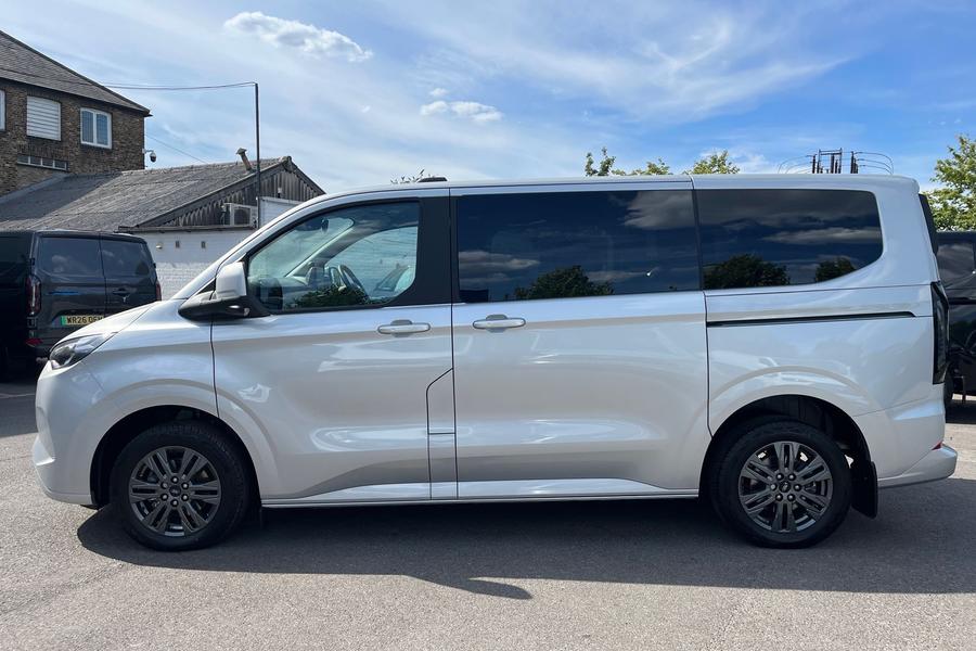 Ford TOURNEO CUSTOM Photo autoimg-a329754a763c1c2e6c5cc4e39fcaa1d1690d4098.jpg