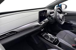 VOLKSWAGEN ID.4 Photo 2