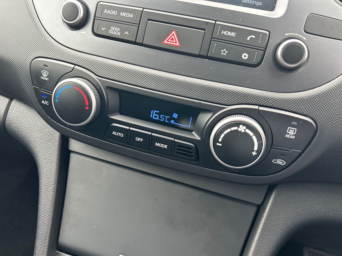 Hyundai i10 Photo 11