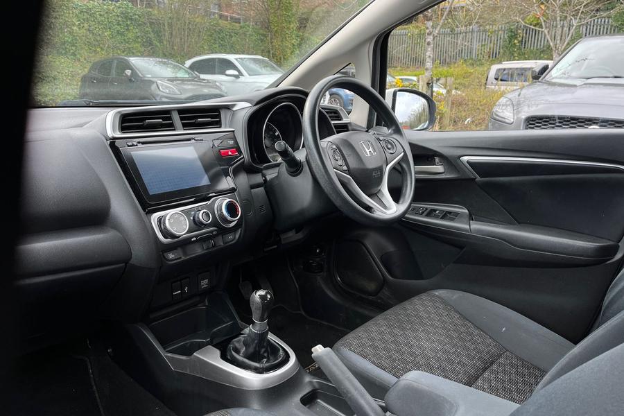 Honda Jazz Photo autoimg-a3324517caefb7cf4bd6f1049c092671d967a9d1.jpg