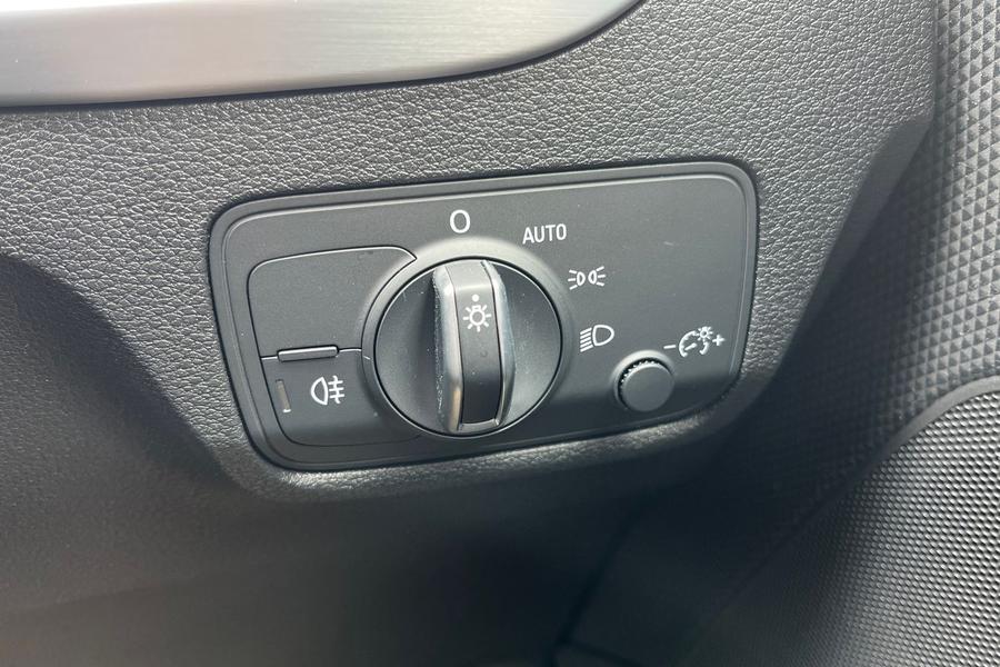 Audi Q2 Photo autoimg-a33330116caa068ca3e73bf74f0d1efc199b1667.jpg